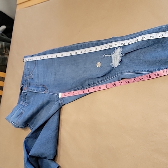 FashionNova Size 3 Distressed Medium Wash Skinny Jeans, Gently Used Condition - Picture 8 of 15